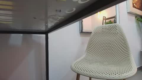 Snapshot of coral_lise chatting on September 22, 11:01 am Coral online show from September 22, 11:01 am