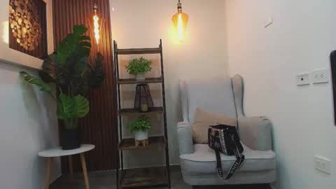 Snapshot of coral_lise chatting on September 24, 11:02 am Coral online show from September 24, 11:02 am