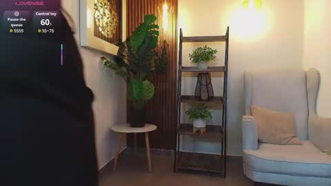 Snapshot of coral_lise chatting on September 26, 11:03 am Coral online show from September 26, 11:03 am