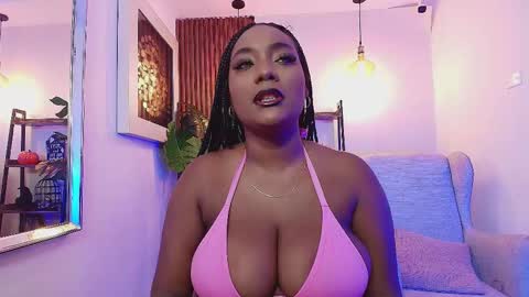 Snapshot of coral_lise chatting on October 20, 11:32 am Coral online show from October 20, 11:32 am