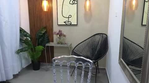 Coral online show from December 18, 11:16 am