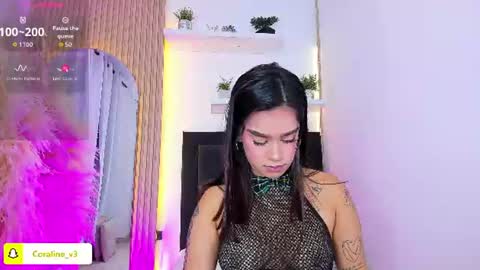 Coraline connected from 10 pm to 6 am Colombia time online show from June 16, 12:30 pm