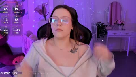 Snapshot of coralinekeyns chatting on December 14, 5:07 am little girl who is always right or Coraline online show from December 14, 5:07 am