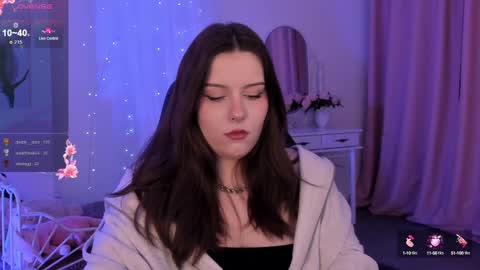 Snapshot of coralinekeyns chatting on February 11, 11:43 am little girl who is always right or Coraline online show from February 11, 11:43 am