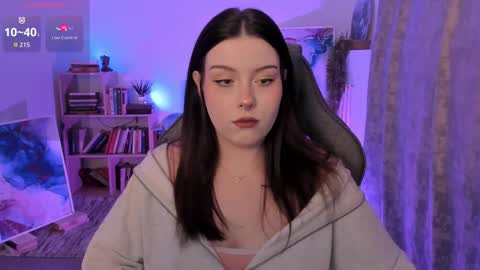 Snapshot of coralinekeyns chatting on October 13, 5:18 am little girl who is always right or Coraline online show from October 13, 5:18 am