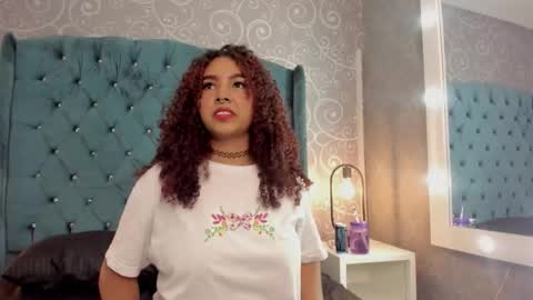 Snapshot of coralinered chatting on March 10, 12:59 am Red online show from March 10, 12:59 am