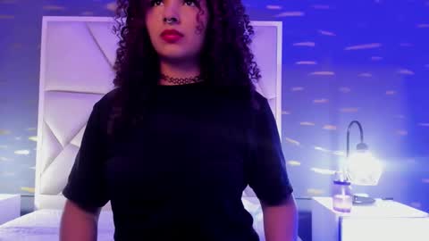 Snapshot of coralinered chatting on March 10, 1:05 pm Red online show from March 10, 1:05 pm