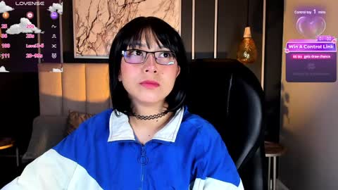 Coral Stefani online show from December 2, 4:31 am