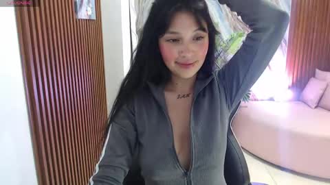 corall_tay1 online show from April 26, 11:41 am