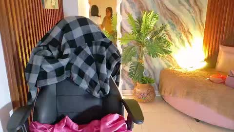 corall_tay1 online show from May 21, 11:39 am