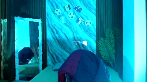 corall_tay1 online show from June 21, 11:46 am