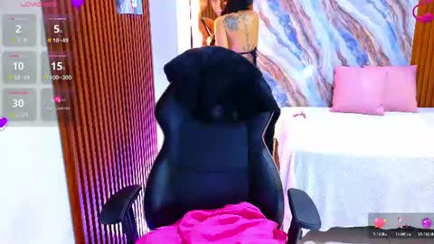 corall_tay1 online show from July 28, 11:50 am
