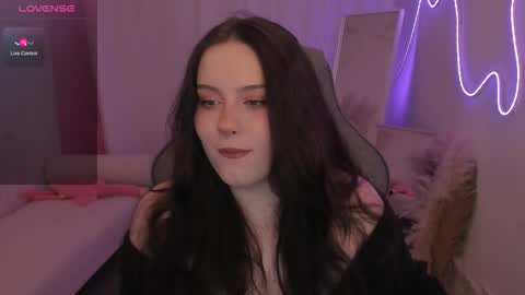 Snapshot of coramiel chatting on February 20, 6:26 am little girl who is always right or just Cora online show from February 20, 6:26 am