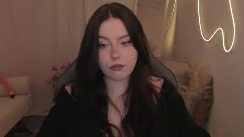 Snapshot of coramiel chatting on March 13, 5:25 am little girl who is always right or just Cora online show from March 13, 5:25 am