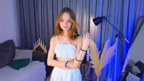 Snapshot of corazonmalinky chatting on November 21, 3:22 pm Lia online show from November 21, 3:22 pm