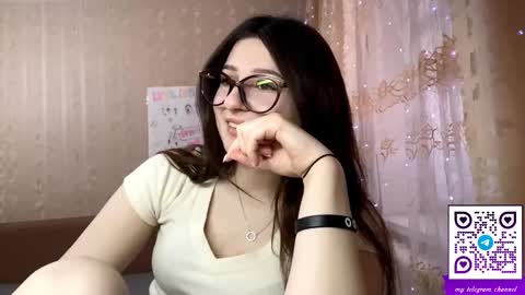 Elisheva online show from March 23, 2:32 pm