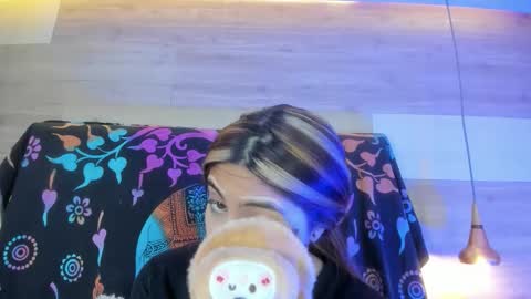 Snapshot of cori_paige chatting on April 14, 4:07 am Cori online show from April 14, 4:07 am