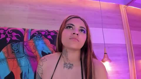 Snapshot of cori_paige chatting on May 23, 5:23 am Cori online show from May 23, 5:23 am