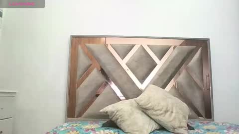 Snapshot of corina_smith28 chatting on March 3, 10:15 pm corina_smith28 online show from March 3, 10:15 pm