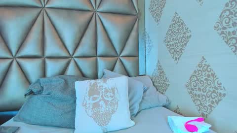 Cori  online show from January 7, 11:45 am