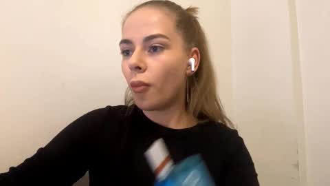 corinnachancy online show from December 20, 12:51 am