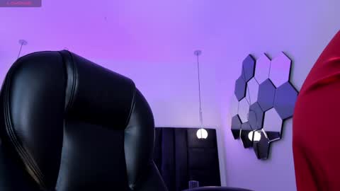 Snapshot of corinnerusso chatting on February 5, 3:34 am Corinne Russo online show from February 5, 3:34 am