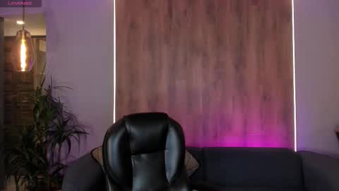 Snapshot of corinnerusso chatting on September 30, 4:06 am Corinne Russo online show from September 30, 4:06 am