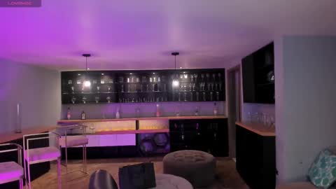 Snapshot of corinnerusso chatting on October 20, 5:30 am Corinne Russo online show from October 20, 5:30 am