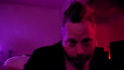 cornelious_ruckous online show from June 16, 5:21 am