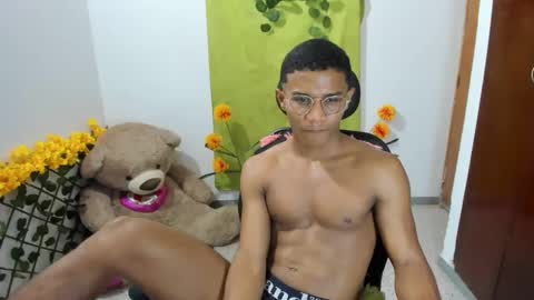 Ethan  online show from December 7, 3:25 am