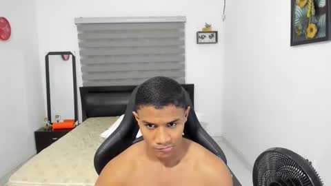 Ethan  online show from November 15, 10:48 pm