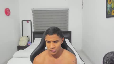 Snapshot of corzoethan chatting on March 15, 11:11 pm Ethan online show from March 15, 11:11 pm