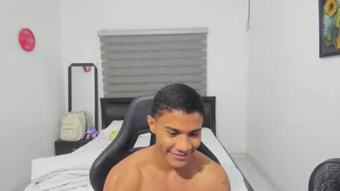 Snapshot of corzoethan chatting on March 20, 11:20 pm Ethan online show from March 20, 11:20 pm