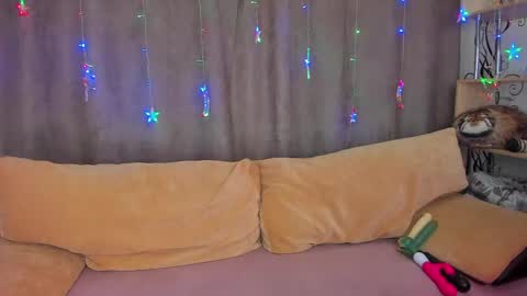 Alice online show from May 23, 7:07 pm