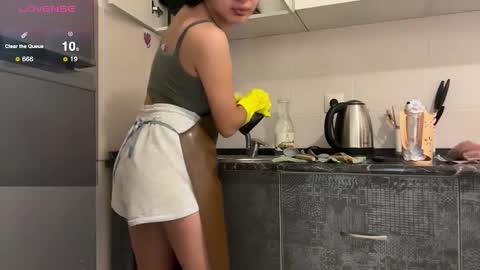 Lina online show from December 5, 2:25 pm