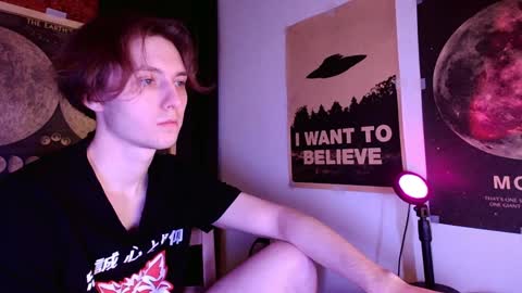 Snapshot of cosmonudes chatting on December 11, 6:31 pm Barry online show from December 11, 6:31 pm