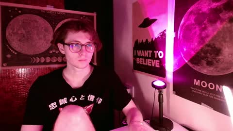 Snapshot of cosmonudes chatting on December 20, 2:49 pm Barry online show from December 20, 2:49 pm