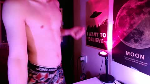 Snapshot of cosmonudes chatting on December 22, 1:34 am Barry online show from December 22, 1:34 am