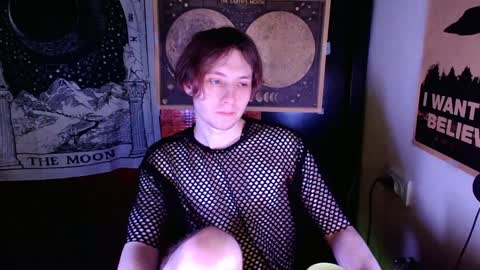 Snapshot of cosmonudes chatting on December 28, 7:01 pm Barry online show from December 28, 7:01 pm