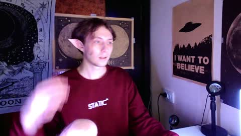 Snapshot of cosmonudes chatting on January 4, 11:38 pm Barry online show from January 4, 11:38 pm