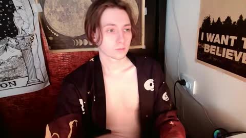 Snapshot of cosmonudes chatting on February 10, 12:18 pm Barry online show from February 10, 12:18 pm