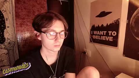 Snapshot of cosmonudes chatting on November 17, 9:20 pm Barry online show from November 17, 9:20 pm