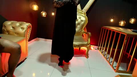 cossmo_wannda online show from April 16, 8:20 pm