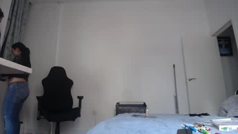 costantine helena24 online show from January 17, 1:27 pm