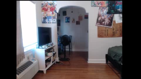 Snapshot of costumemenagerie chatting on May 23, 5:17 pm Amethyst Cox online show from May 23, 5:17 pm