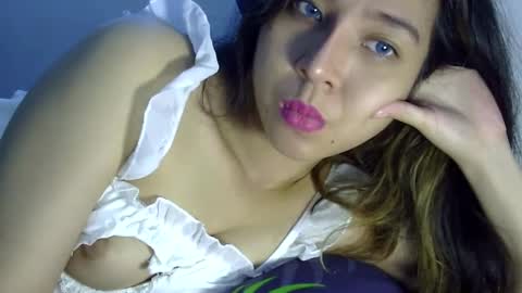 Liz Gwyneth Charlota online show from February 22, 8:09 pm