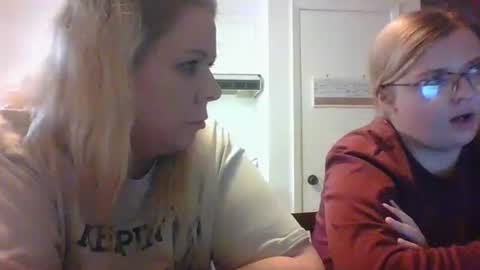 Snapshot of countryb57444 chatting on December 10, 10:16 pm countryb57444 online show from December 10, 10:16 pm