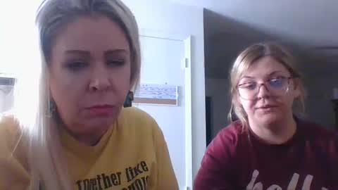 Snapshot of countryb57444 chatting on December 11, 9:12 pm countryb57444 online show from December 11, 9:12 pm