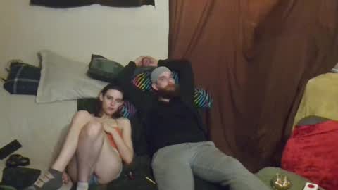 Alaskawildcouple online show from December 9, 10:22 am