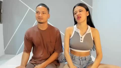 Snapshot of couple777sexy chatting on January 19, 2:37 am Andri online show from January 19, 2:37 am